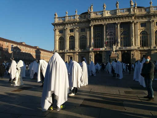 Manifestazione in piazza Castello a Torino