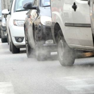 Smog, da domani stop alle auto Diesel fino all'euro5. Esentati dal blocco i sanitari e i pazienti