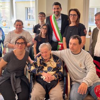 Festeggiati anche dal sindaco di Grugliasco Gaito i 100 anni di 'nonna Maria'