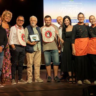 Il Bagna Cauda Day conquista il Palco Gourmet di Ceriale, curato da Renata Cantamessa