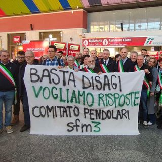 Protesta dei sindaci del territorio per i servizi del trasporto ferroviario locale