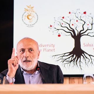Foto Petrini e ultima Petrini con il neo ministro brasiliano Bela Gil  ( © Marcello Marengo - Archivio UNISG)
