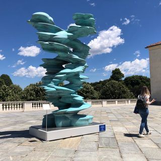 Tony Cragg alla Reggia di Venaria: quando la scultura moderna incontra il Barocco sabaudo