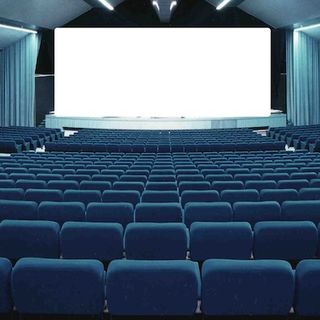 sala cinematografica vuota