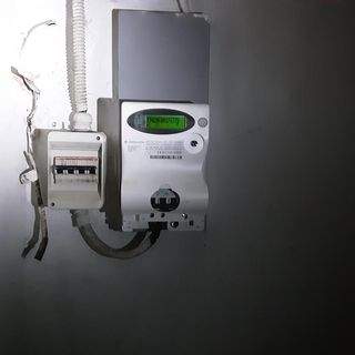 Crisi da Covid, l'appello di negozianti e artigiani: &quot;Congeliamo le bollette come nel primo lockdown&quot;