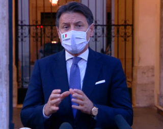 Obbligo mascherina, Conte: &quot;Raccomandazione ai cittadini, in famiglia e se riceviamo amici rispettiamo la distanza&quot;
