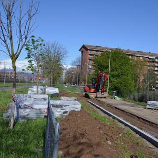 Grugliasco, lavori in corso Adriatico per la nuova pista ciclabile