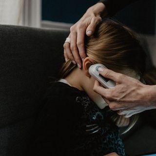 Si torna a scuola, parola di pediatra: &quot;Occhio alla febbre, ma anche agli altri sintomi. Genitori, dobbiamo collaborare!&quot;