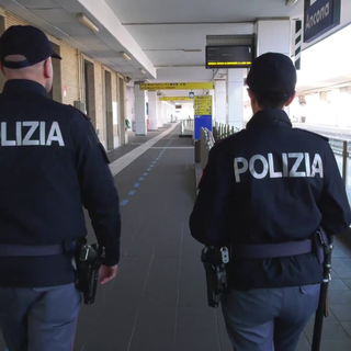 Pugno di ferro su treni e nelle stazioni: nelle vacanze controllate 9.646 persone, 3 arresti