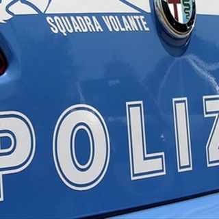 auto della polizia