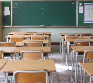 banchi di scuola