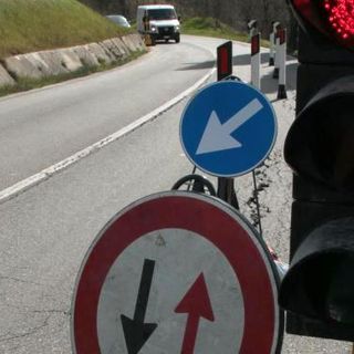 Grugliasco, definitivo il senso unico alternato tra via Gozzano e strada dell'Arco