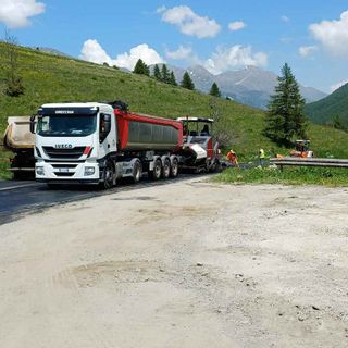 Lavori di pavimentazioni sulla SP 23 a Pragelato