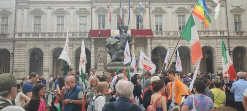 PD e Movimento 5 Stelle tornano uniti per manifestare contro il Governo Meloni PD e Movimento 5 Stelle tornano uniti per manifestare contro il Governo Meloni