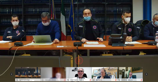 Mascherine, il Piemonte fa da sé: “Il materiale prodotto verrà certificato da Università e Politecnico”