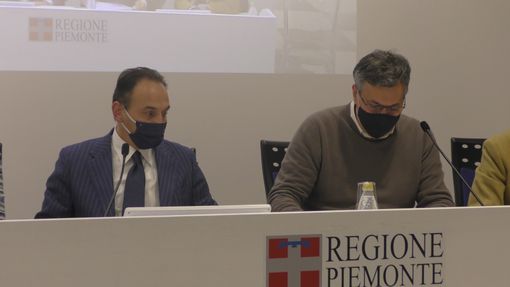 Caos vaccini, la Regione si difende: "Partiti per tempo, ritardi nelle distribuzione sono colpa del fornitore" (VIDEO) Caos vaccini, la Regione si difende: "Partiti per tempo, ritardi nelle distribuzione sono colpa del fornitore" (VIDEO)