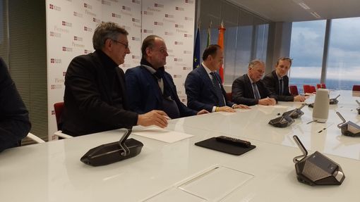 Sanità, c'è l'accordo: assunti anche gli specializzandi per i servizi nei luoghi più lontani Sanità, c'è l'accordo: assunti anche gli specializzandi per i servizi nei luoghi più lontani