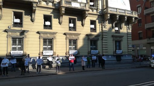 Flash mob davanti alla sede Ascom Torino