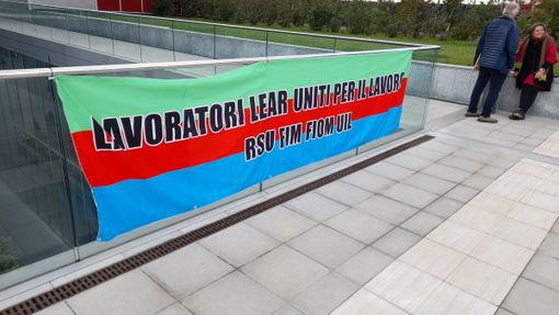 Lear, incontro tra Grugliasco e sindacati: "Lavoriamo per una soluzione positiva della crisi" Lear, incontro tra Grugliasco e sindacati: "Lavoriamo per una soluzione positiva della crisi"