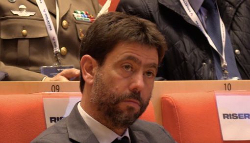 Terremoto in casa Juve, si dimette tutto il Cda: lascia anche Andrea Agnelli Terremoto in casa Juve, si dimette tutto il Cda: lascia anche Andrea Agnelli