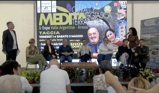 Taggiasca, identità e valore: a Meditaggiasca il confronto che interroga tutta la filiera. Taggiasca, identità e valore: a Meditaggiasca il confronto che interroga tutta la filiera.
