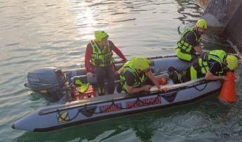 Si tuffa nel Piave e non riemerge: morto un 21enne Si tuffa nel Piave e non riemerge: morto un 21enne