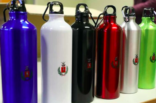 borracce con il marchio del Comune di Grugliasco borracce con il marchio del Comune di Grugliasco