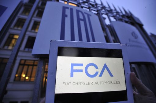 Fca-Psa, passi avanti per fusione: i francesi cederanno fino al 7% a Faurecia Fca-Psa, passi avanti per fusione: i francesi cederanno fino al 7% a Faurecia