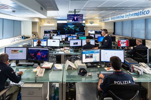 Pedopornografia, revenge porn, truffe online e fake news: con lockdown e smartworking, 1300 interventi nel 2020 per la Polizia postale
