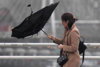 Roma, allerta arancione per forte vento: Gualtieri firma ordinanza
