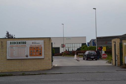 Grugliasco, l'ecocentro comunale riparte a pieno ritmo: tutti i materiali, senza prenotazione Grugliasco, l'ecocentro comunale riparte a pieno ritmo: tutti i materiali, senza prenotazione