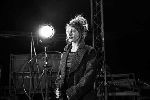 Grugliasco, l’omaggio di Blucinque a Fellini saluta il nuovo anno tra teatrodanza, circo e musica