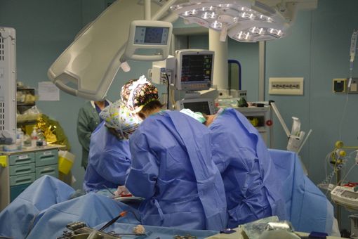 cardiologi al lavoro - foto di repertorio