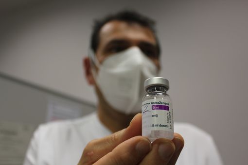 Il vaccino AstraZeneca Il vaccino AstraZeneca