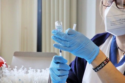 vaccino anti covid - foto di repertorio vaccino anti covid - foto di repertorio