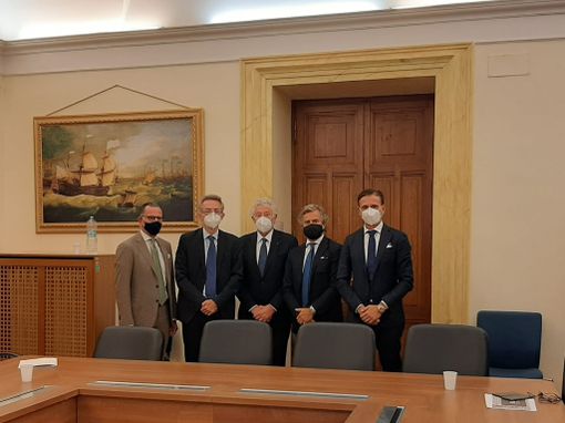 Il Ministro Gaetano Manfredi ha accolto a Roma gli esponenti della “FILASC”, presso la sede del Ministero dell'Università e della Ricerca Scientifica Il Ministro Gaetano Manfredi ha accolto a Roma gli esponenti della “FILASC”, presso la sede del Ministero dell'Università e della Ricerca Scientifica