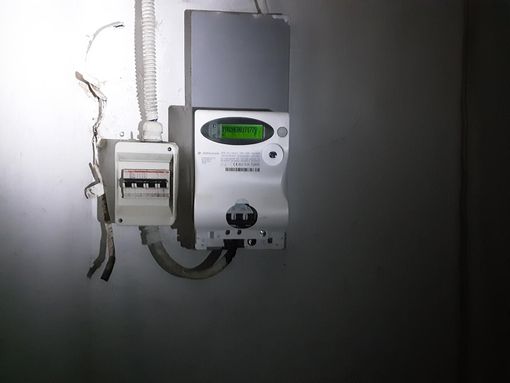 Crisi da Covid, l'appello di negozianti e artigiani: "Congeliamo le bollette come nel primo lockdown"