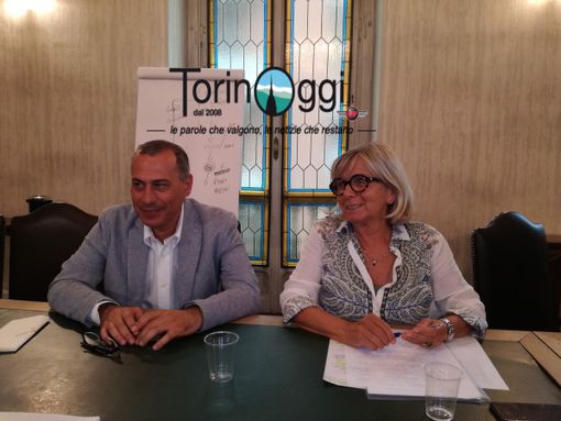 Saldi mai visti prima ai blocchi di partenza: Torino pronta a spendere circa 200 euro a famiglia, con la novità del commercio elettronico Saldi mai visti prima ai blocchi di partenza: Torino pronta a spendere circa 200 euro a famiglia, con la novità del commercio elettronico