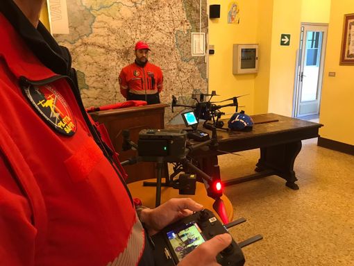 droni di arpa e carabinieri
