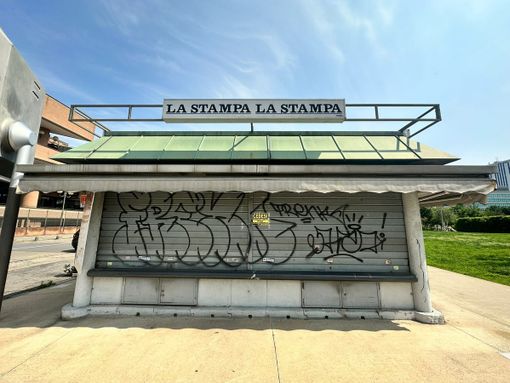 In dieci anni Torino ha detto addio a edicole, panettieri e calzolai