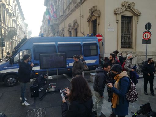 Il presidio di Extinction Rebellion fuori dal consiglio regionale Il presidio di Extinction Rebellion fuori dal consiglio regionale