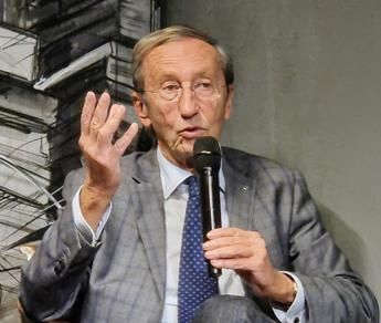 Fini, mea culpa su Meloni: &quot;Ha fatto un capolavoro, mi sono sbagliato&quot;