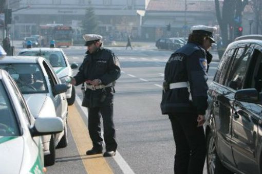 Controlli della municipale sul traffico