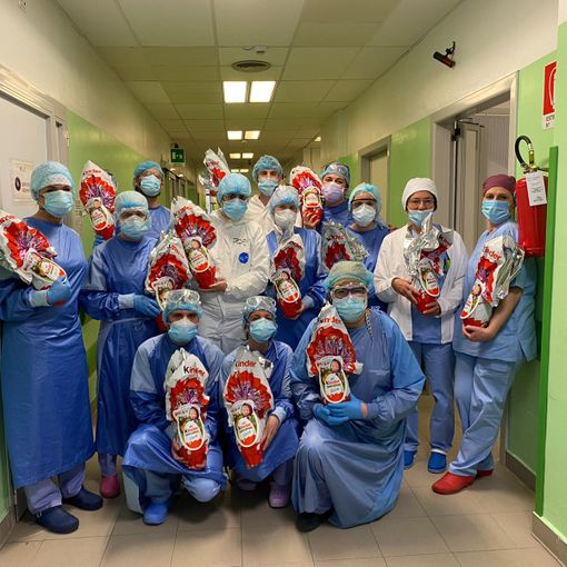 La donazione al personale della Medicina di Rivoli
