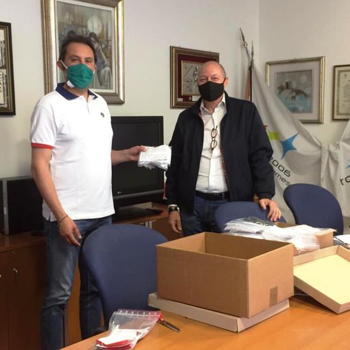 Grugliasco, dall'azienda Aunde 130 mascherine per il Comune