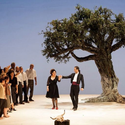 Una scena di &quot;Carmen&quot; di Georges Bizet (foto Ramella&amp;Giannese © Teatro Regio Torino - 2016)