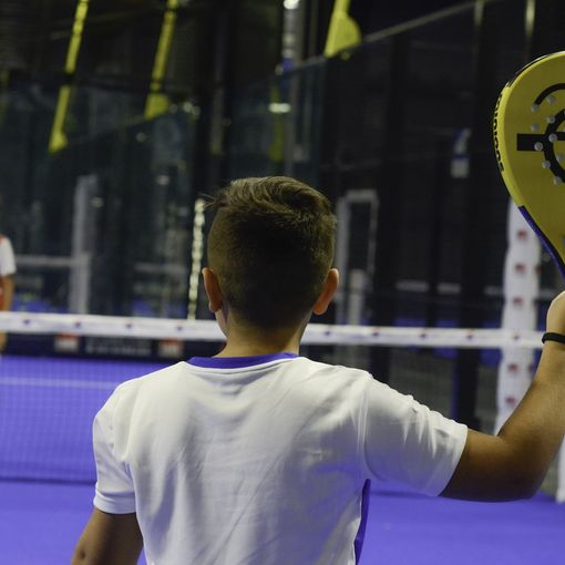 scuola di padel al palavillage