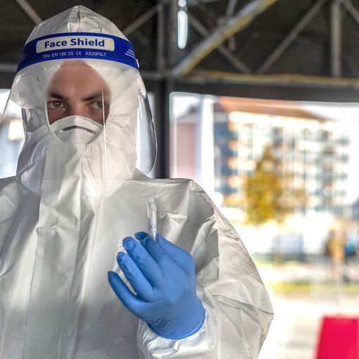 Covid, in Piemonte scendono i nuovi contagi. Ma ci sono altre 33 vittime