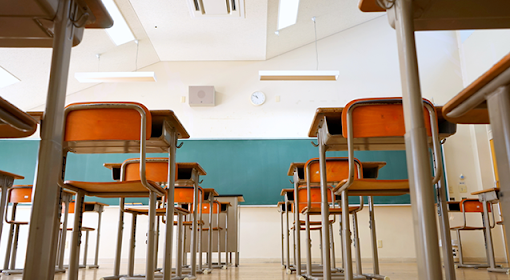 banchi di scuola