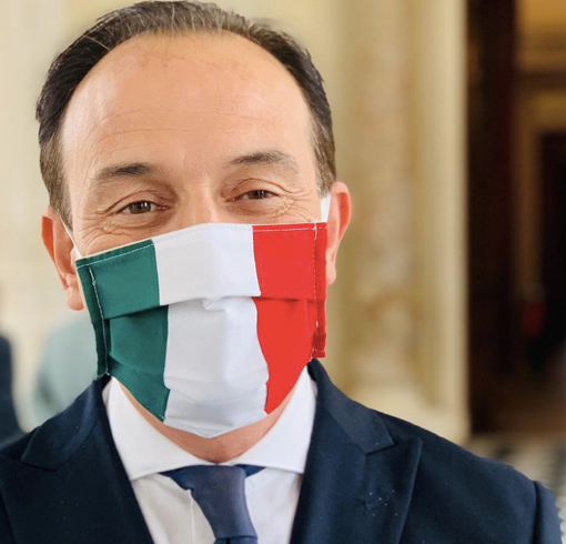 Covid, Cirio firma la nuova ordinanza: niente alcol dopo le 21, registro clienti nei ristoranti, chiusura notturna delle attività commerciali